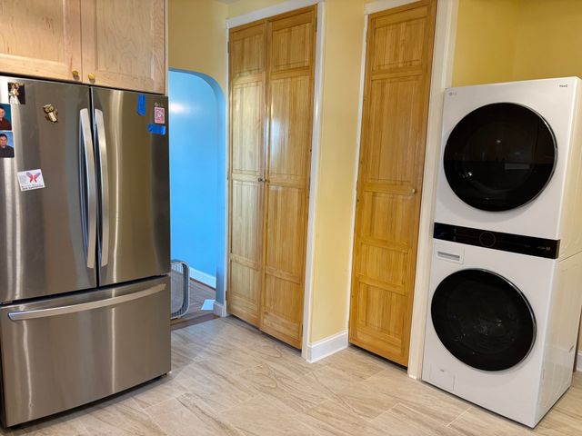 23 Webber St 23, Lowell, MA 01851