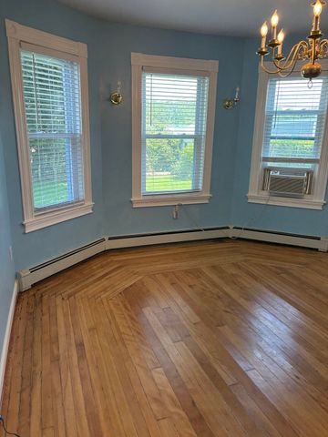 23 Webber St 23, Lowell, MA 01851