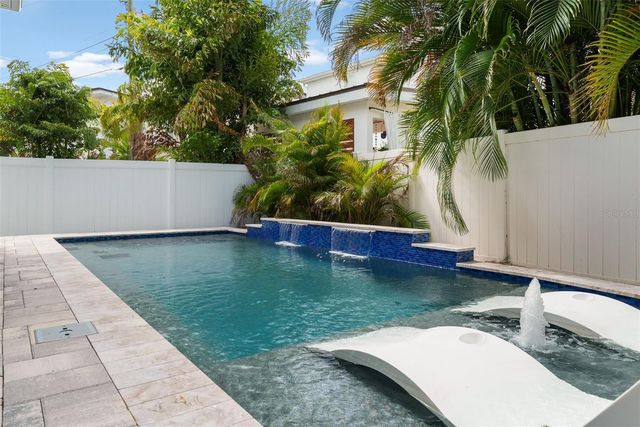 3621 S RENELLIE DRIVE, Tampa, FL 33629