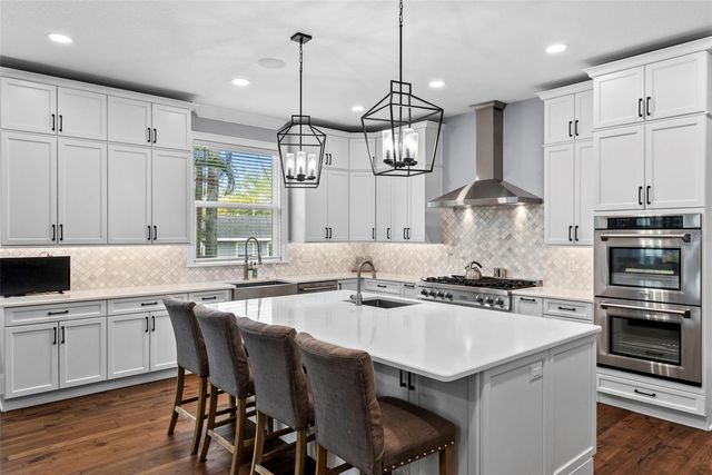 3621 S RENELLIE DRIVE, Tampa, FL 33629