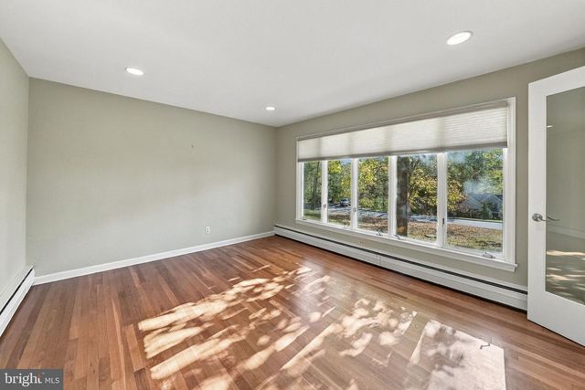 23 FORREST BLEND DR, Titusville, NJ 08560