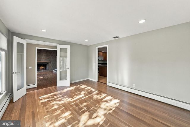 23 FORREST BLEND DR, Titusville, NJ 08560