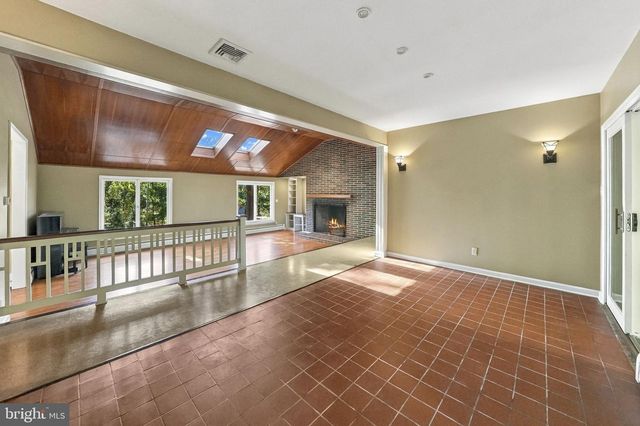 23 FORREST BLEND DR, Titusville, NJ 08560