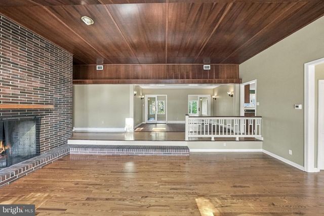 23 FORREST BLEND DR, Titusville, NJ 08560