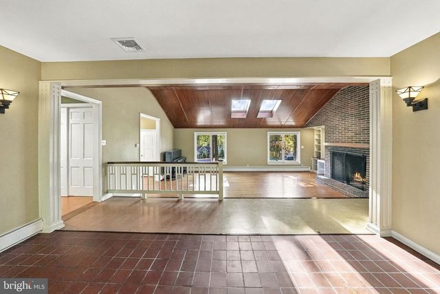 23 FORREST BLEND DR, Titusville, NJ 08560