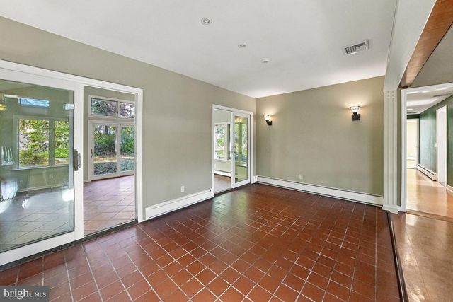 23 FORREST BLEND DR, Titusville, NJ 08560