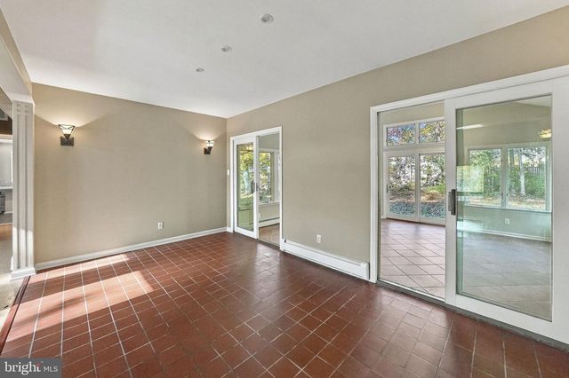 23 FORREST BLEND DR, Titusville, NJ 08560