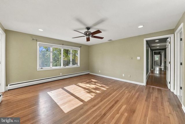 23 FORREST BLEND DR, Titusville, NJ 08560