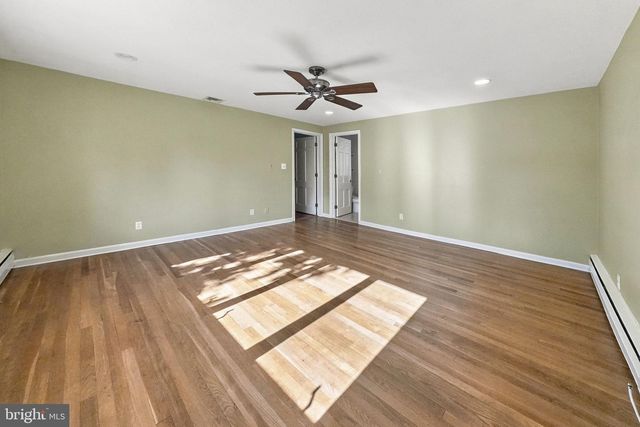 23 FORREST BLEND DR, Titusville, NJ 08560