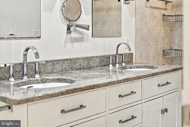 23 FORREST BLEND DR, Titusville, NJ 08560