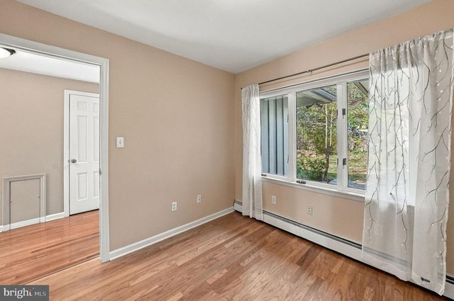23 FORREST BLEND DR, Titusville, NJ 08560