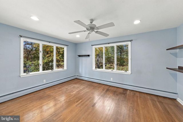 23 FORREST BLEND DR, Titusville, NJ 08560