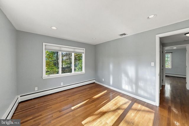 23 FORREST BLEND DR, Titusville, NJ 08560