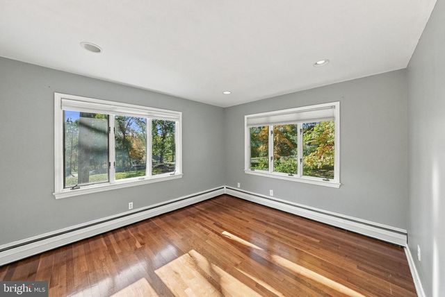 23 FORREST BLEND DR, Titusville, NJ 08560