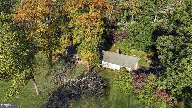 23 FORREST BLEND DR, Titusville, NJ 08560