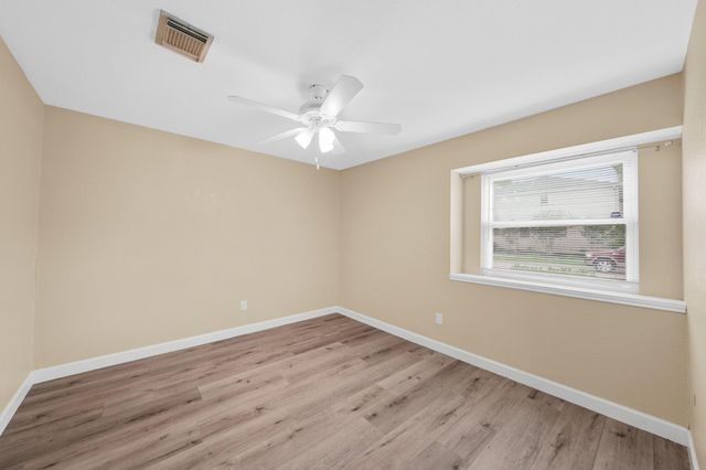 1907 Cripple Creek Lane, Pearland, TX 77581