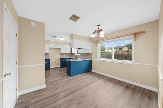 1907 Cripple Creek Lane, Pearland, TX 77581