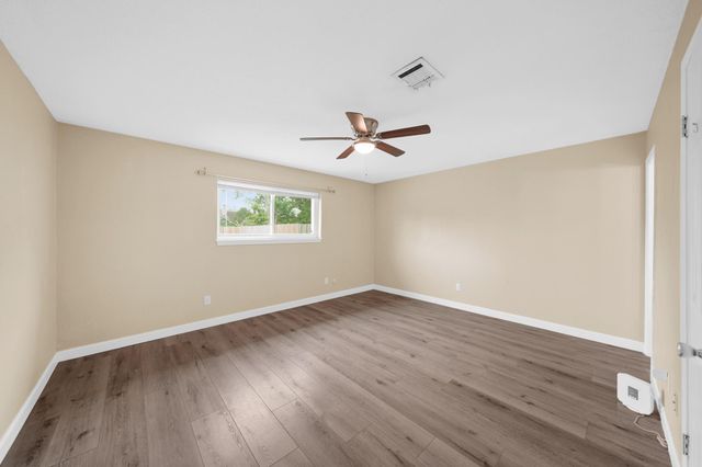 1907 Cripple Creek Lane, Pearland, TX 77581