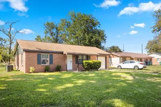 619 Jasmine Street, Richwood, TX 77531