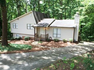 5040 Woodland NW Drive, Kennesaw, GA 30152