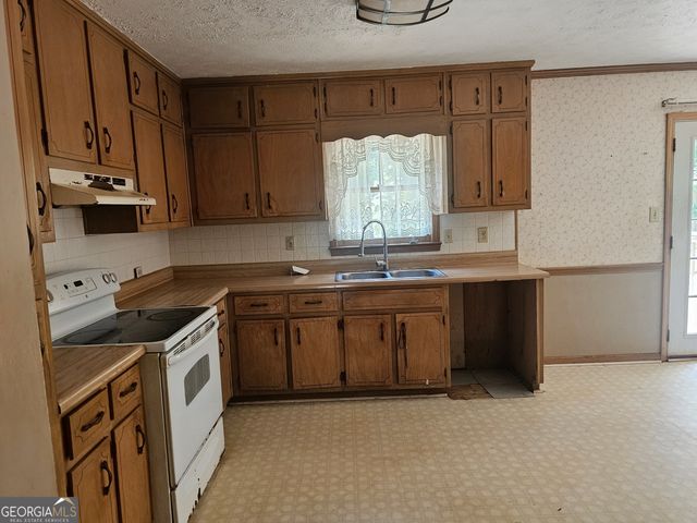 35 Stone Creek Drive, Covington, GA 30016