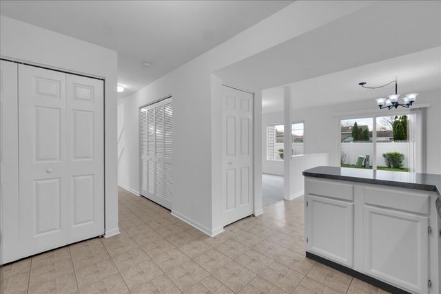 1137 Longford Road, Bartlett, IL 60103