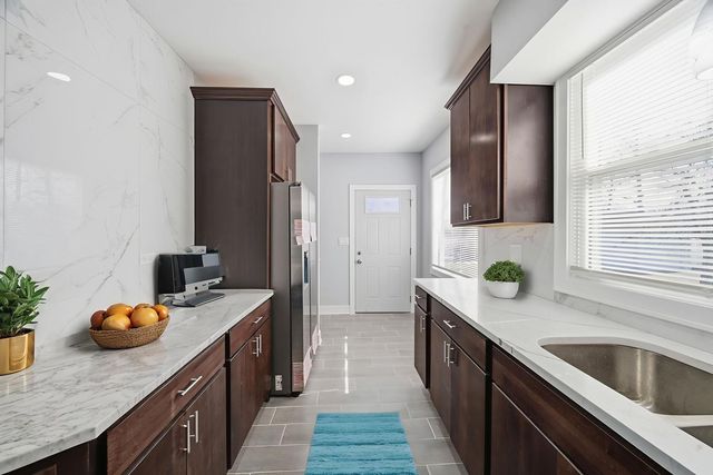 12315 S Morgan Street, Calumet Park, IL 60827