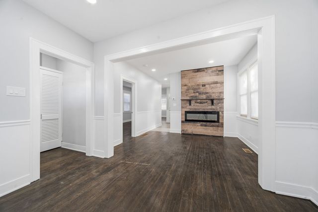 12315 S Morgan Street, Calumet Park, IL 60827