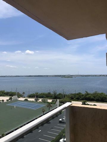 5440 N Ocean Avenue 803, Riviera Beach, FL 33404
