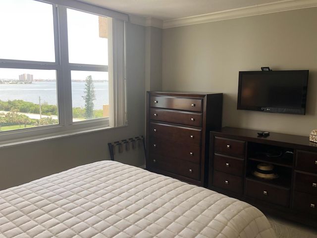 5440 N Ocean Avenue 803, Riviera Beach, FL 33404