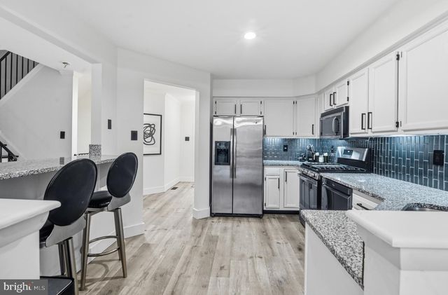 30 WOODSTREAM CT, Mantua, NJ 08051