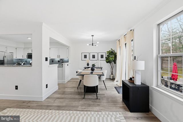 30 WOODSTREAM CT, Mantua, NJ 08051