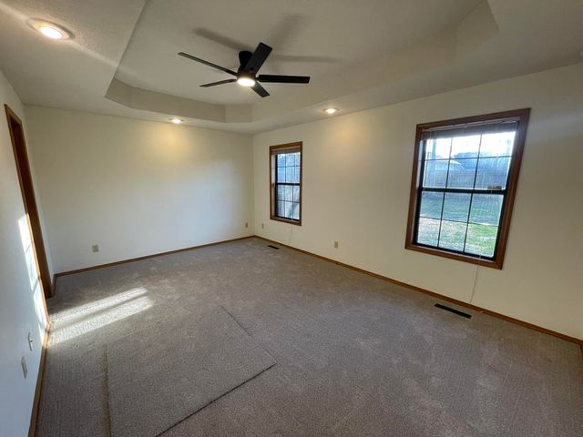 301 N Meadow Street, Nixa, MO 65714