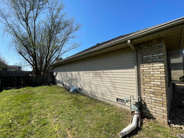 301 N Meadow Street, Nixa, MO 65714