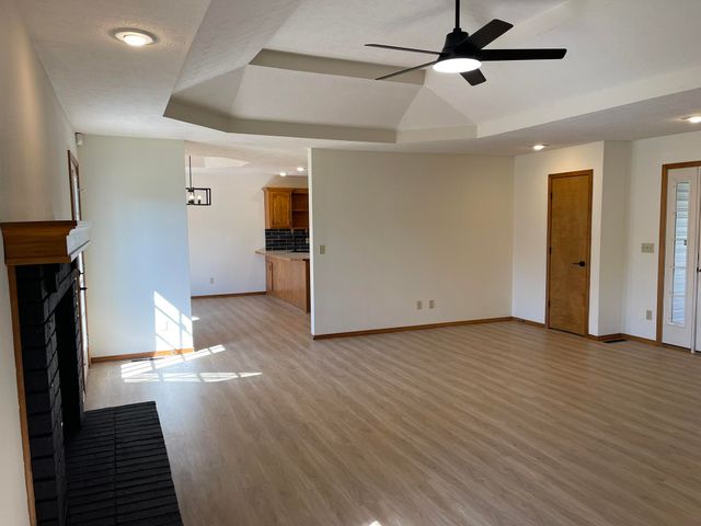 301 N Meadow Street, Nixa, MO 65714