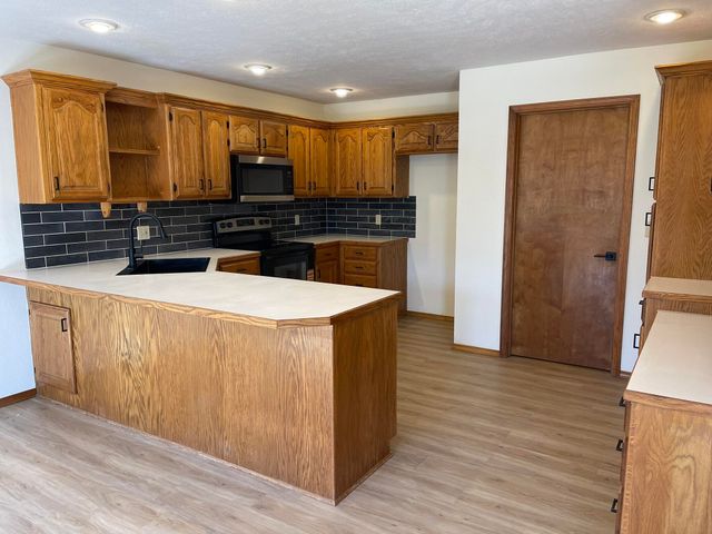 301 N Meadow Street, Nixa, MO 65714