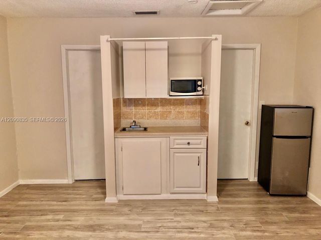 4610 SW 43rd Terrace, Dania Beach, FL 33314