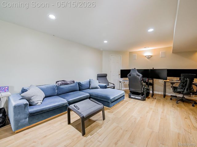 6655 Wedgewood Court, Waterford Charter Township, MI 48327