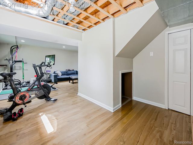 6655 Wedgewood Court, Waterford Charter Township, MI 48327