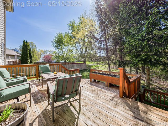 6655 Wedgewood Court, Waterford Charter Township, MI 48327