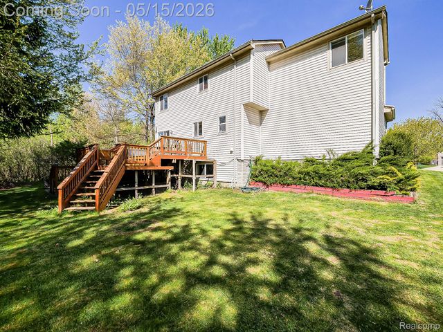 6655 Wedgewood Court, Waterford Charter Township, MI 48327