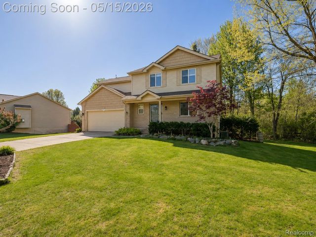 6655 Wedgewood Court, Waterford Charter Township, MI 48327