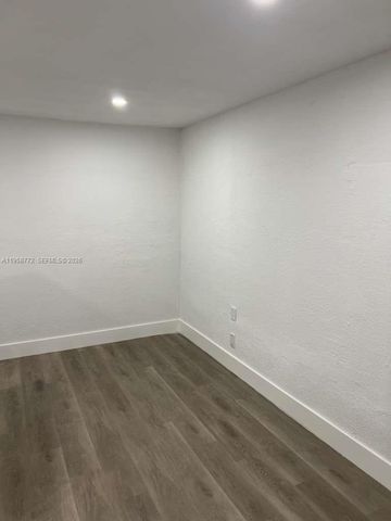 1236 NW 4th Ave 2, Fort Lauderdale, FL 33311