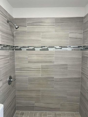 1236 NW 4th Ave 2, Fort Lauderdale, FL 33311