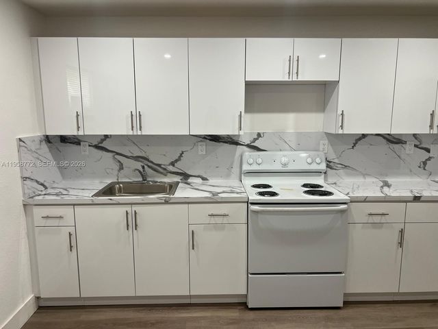 1236 NW 4th Ave 2, Fort Lauderdale, FL 33311