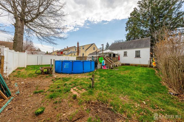 124 w 10th Avenue, Roselle, NJ 07203