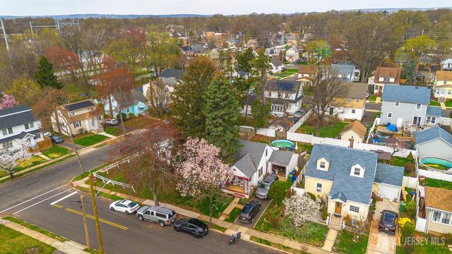 124 w 10th Avenue, Roselle, NJ 07203