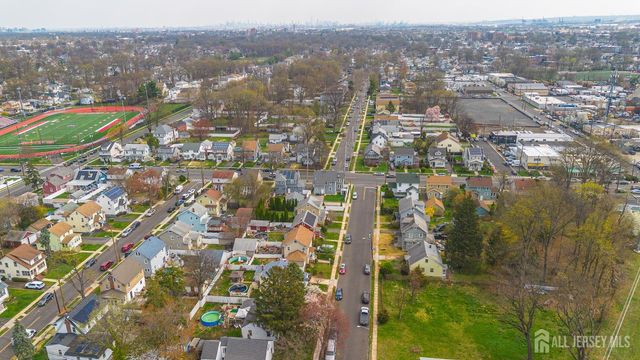 124 w 10th Avenue, Roselle, NJ 07203