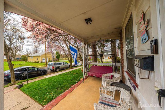 124 w 10th Avenue, Roselle, NJ 07203
