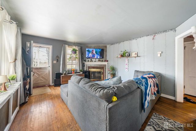 124 w 10th Avenue, Roselle, NJ 07203